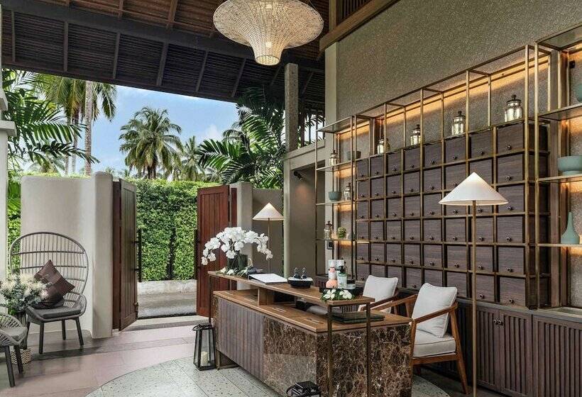 Отель Grand Mercure Khao Lak Bangsak