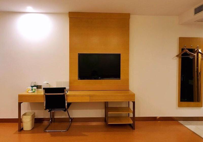 Отель Greentree Inn Dongtai Sancang Town