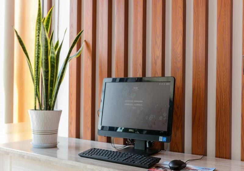 هتل Greentree Inn Qufu High Speed Railway Station