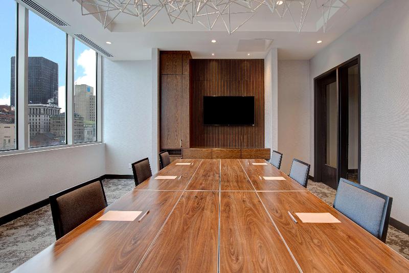 Отель Hampton Inn By Hilton Montreal Downtown