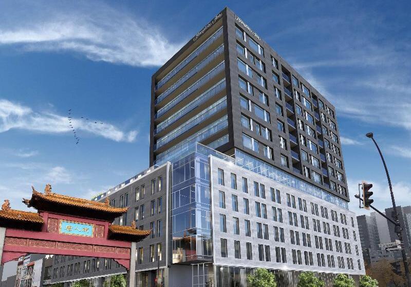 Отель Hampton Inn By Hilton Montreal Downtown