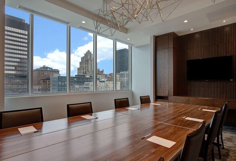 בית מלון כפרי Hampton Inn By Hilton Montreal Downtown