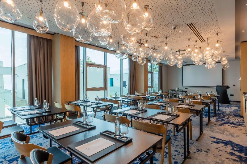 فندق Hilton Rijeka Costabella Beach Resort & Spa