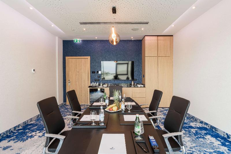 فندق Hilton Rijeka Costabella Beach Resort & Spa