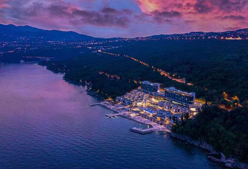 فندق Hilton Rijeka Costabella Beach Resort & Spa