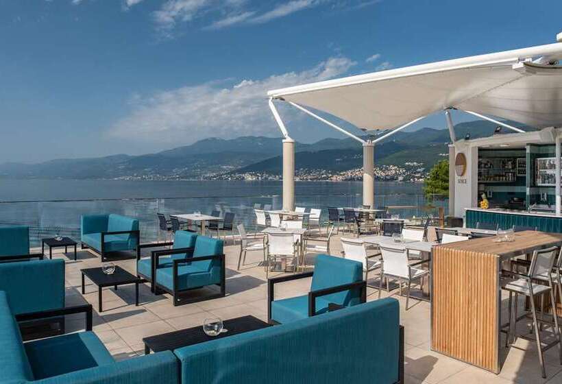 فندق Hilton Rijeka Costabella Beach Resort & Spa