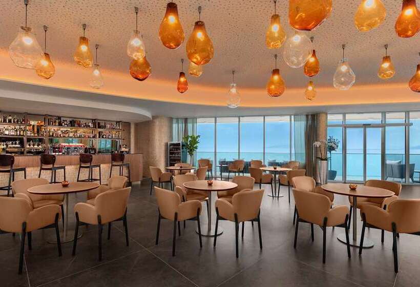 فندق Hilton Rijeka Costabella Beach Resort & Spa