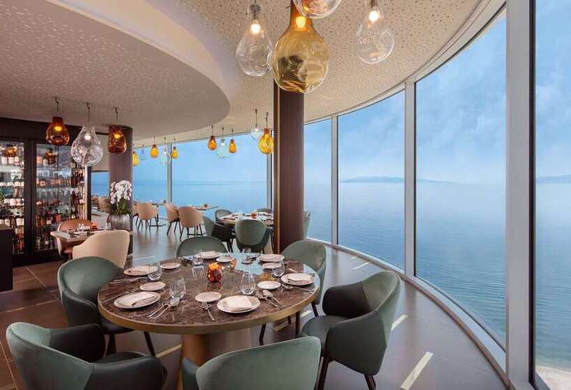 فندق Hilton Rijeka Costabella Beach Resort & Spa