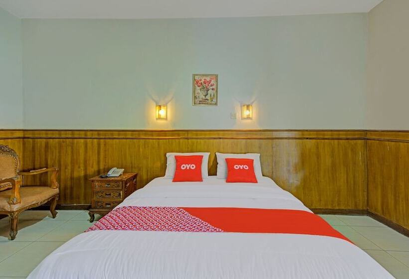 호텔 Istana By Oyo Rooms