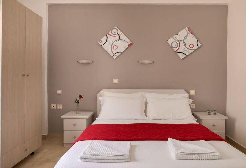 בית מלון כפרי John Akroyiali Rooms