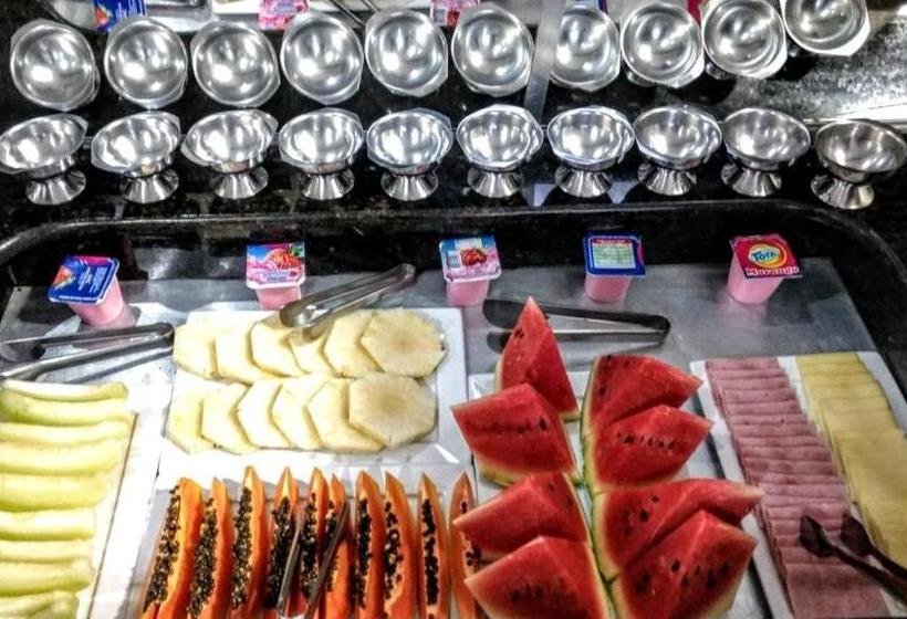 בית מלון כפרי Jr Palace