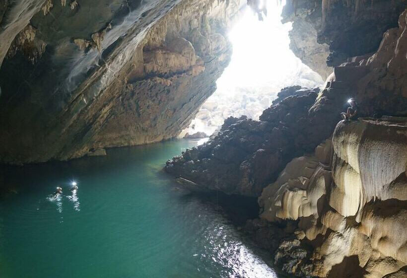 هتل Jungle Boss Homestay