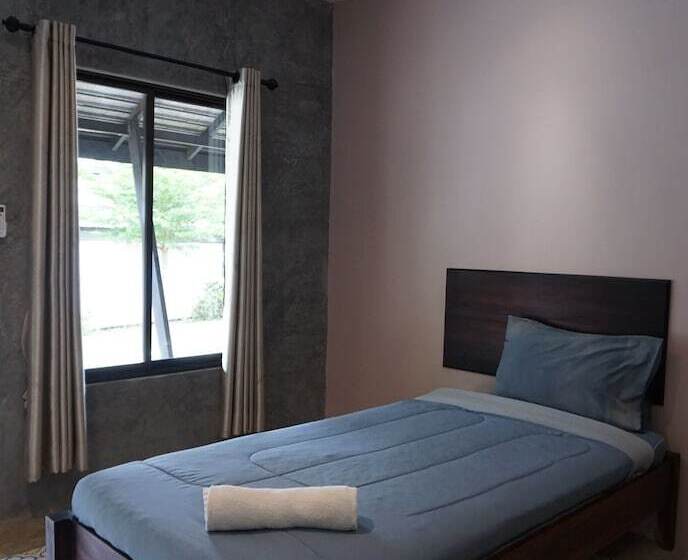 בית מלון כפרי Lampang Resort