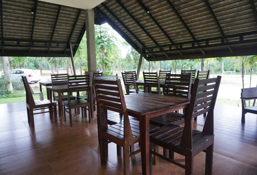 בית מלון כפרי Lampang Resort