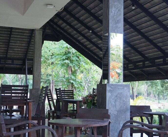 בית מלון כפרי Lampang Resort