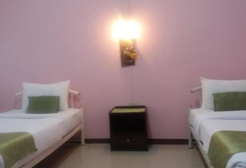 Отель Lamphun Place