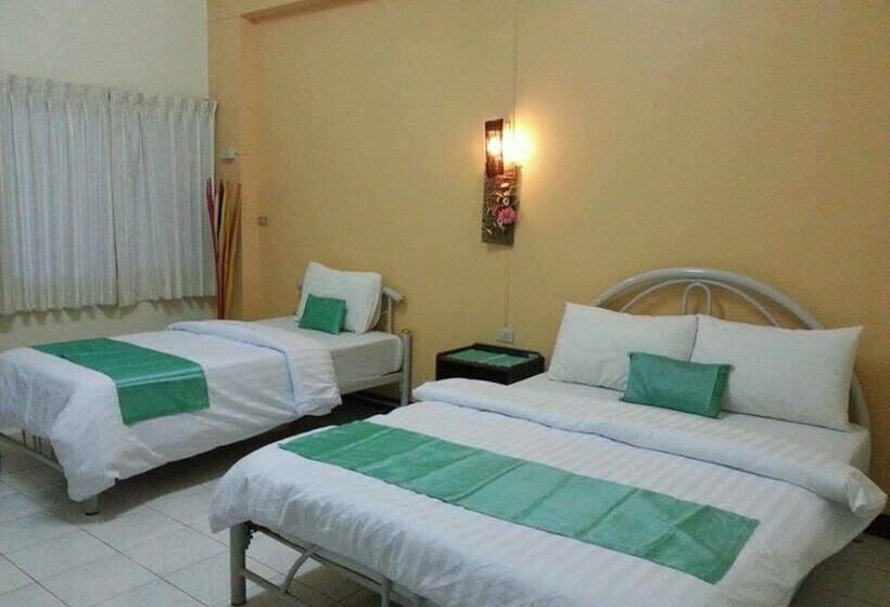 Отель Lamphun Place