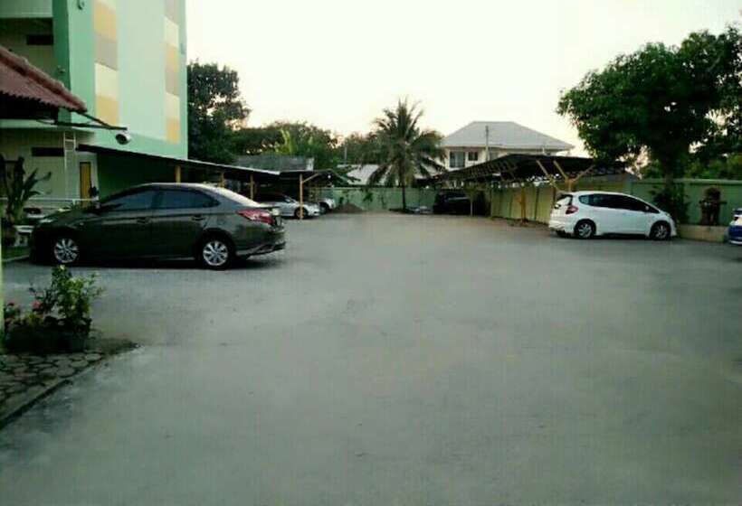 Отель Lamphun Place