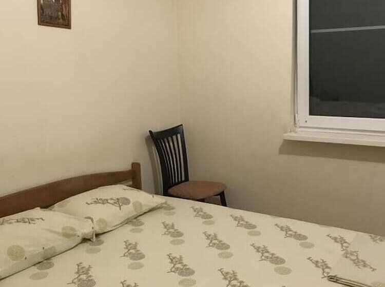 ホテル Laura Guest House