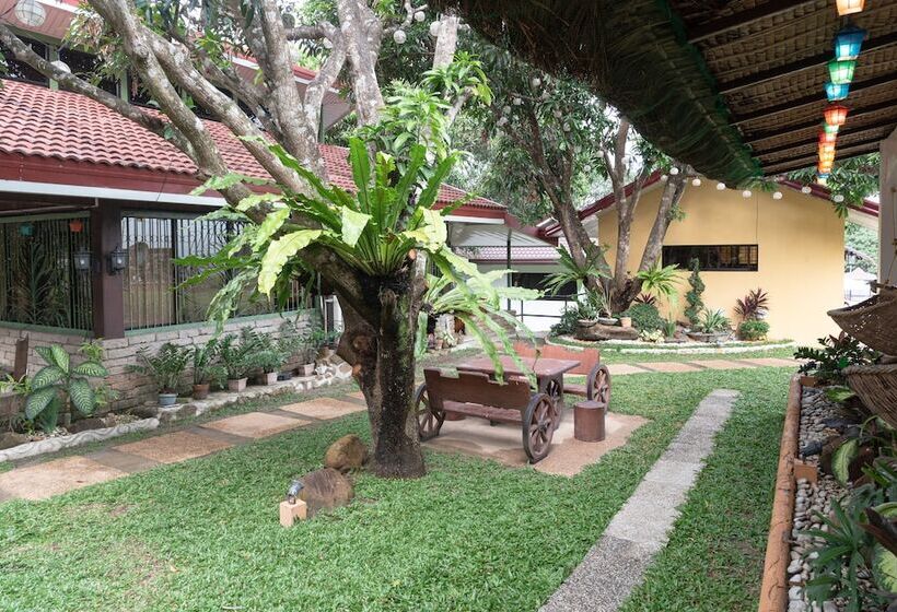 فندق Nauvoo Farm Resort