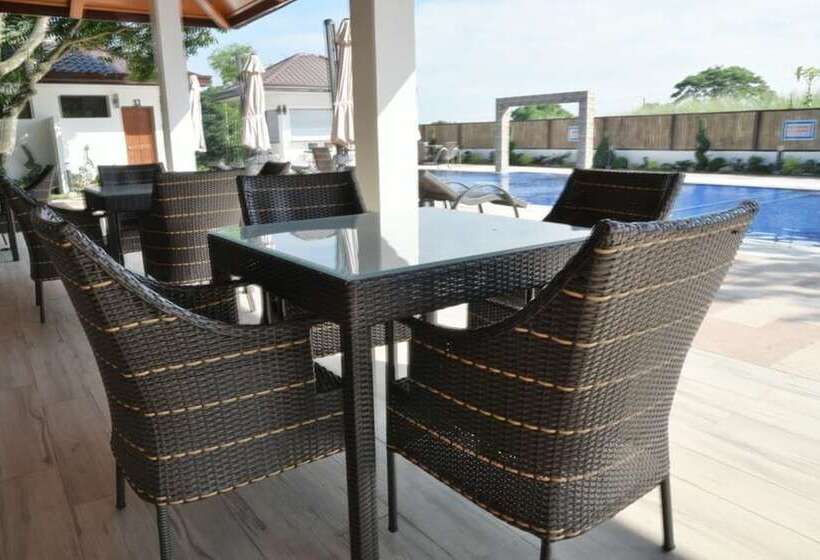 فندق Nauvoo Farm Resort