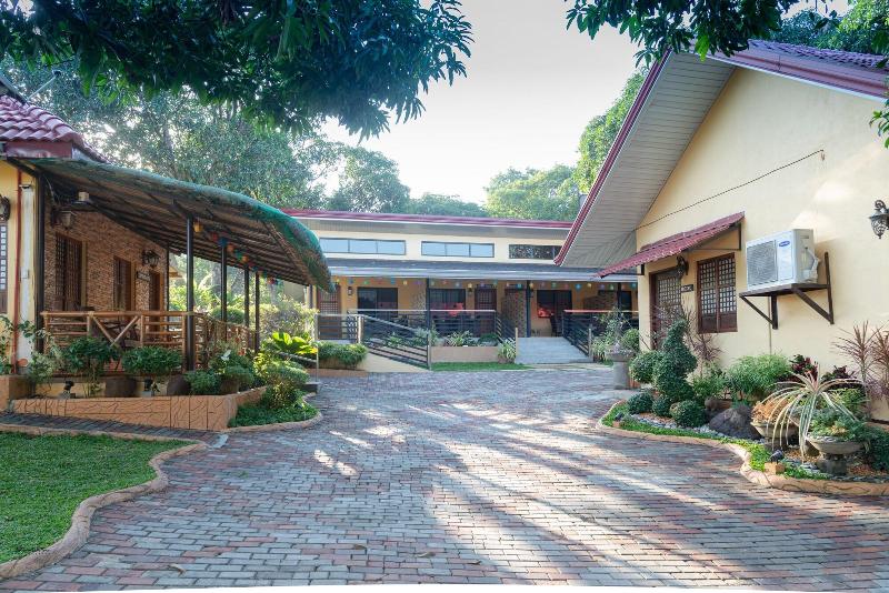 فندق Nauvoo Farm Resort