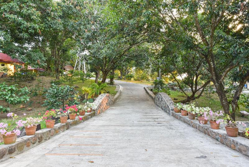 فندق Nauvoo Farm Resort