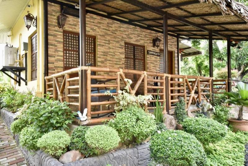 فندق Nauvoo Farm Resort