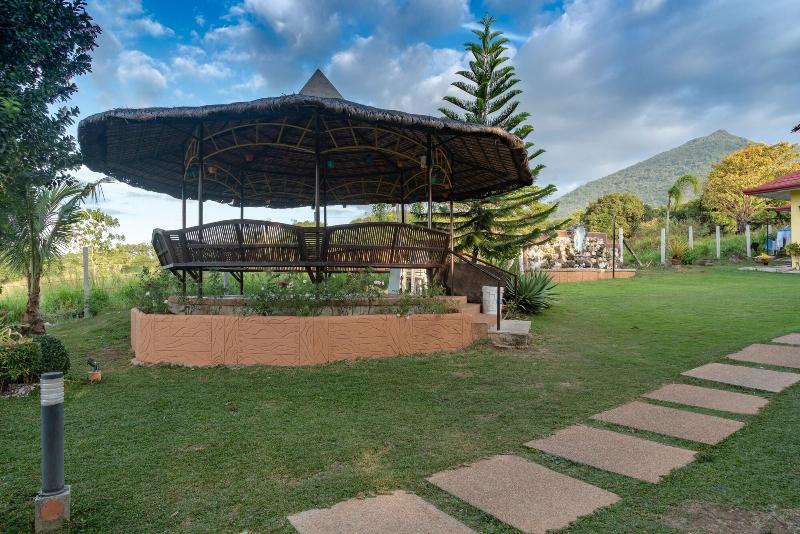 فندق Nauvoo Farm Resort