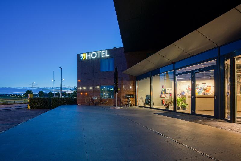 Отель Vienna House Easy By Wyndham Amsterdam Airport Schiphol