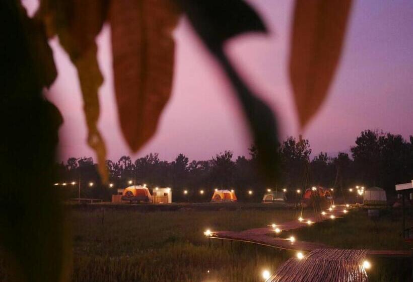 فندق Nok Chan Mee Na