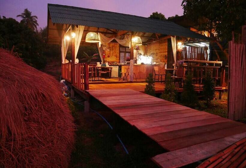 فندق Nok Chan Mee Na