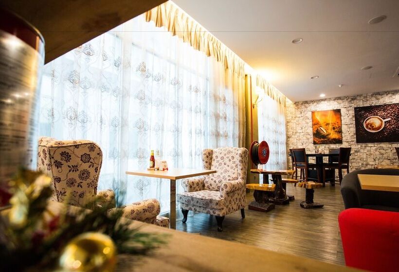 Отель Orkid Inn Mahkota Cheras