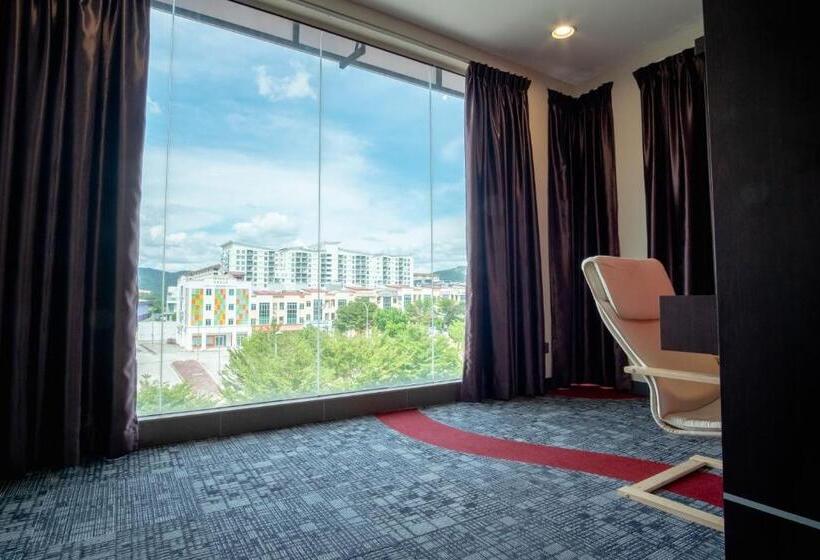 Отель Orkid Inn Mahkota Cheras