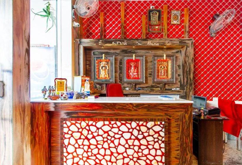 Отель Oyo 61704 Sri Kamatchi