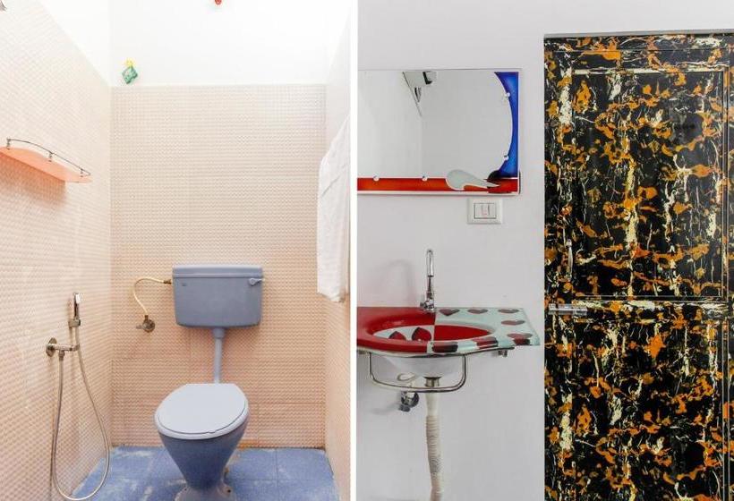 Отель Oyo 61704 Sri Kamatchi