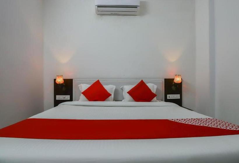 호텔 Oyo 62422 Kriti Palace