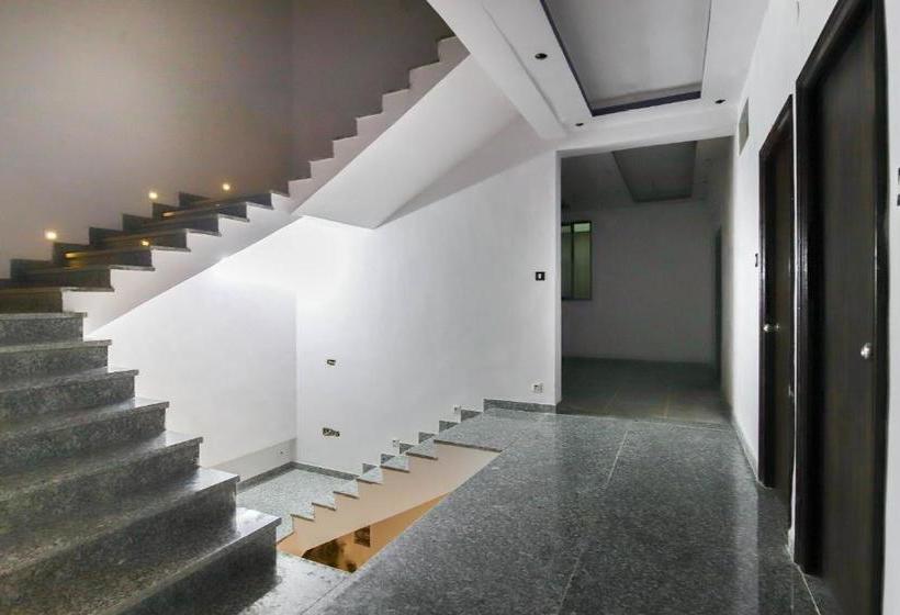 호텔 Oyo 62422  Kriti Palace