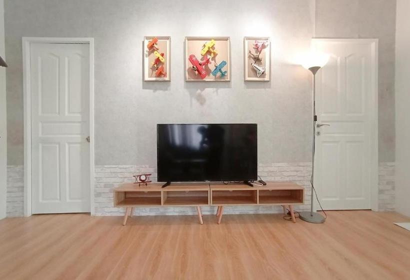 فندق Oyo 90188 Sibu Aeroplane Homestay2u