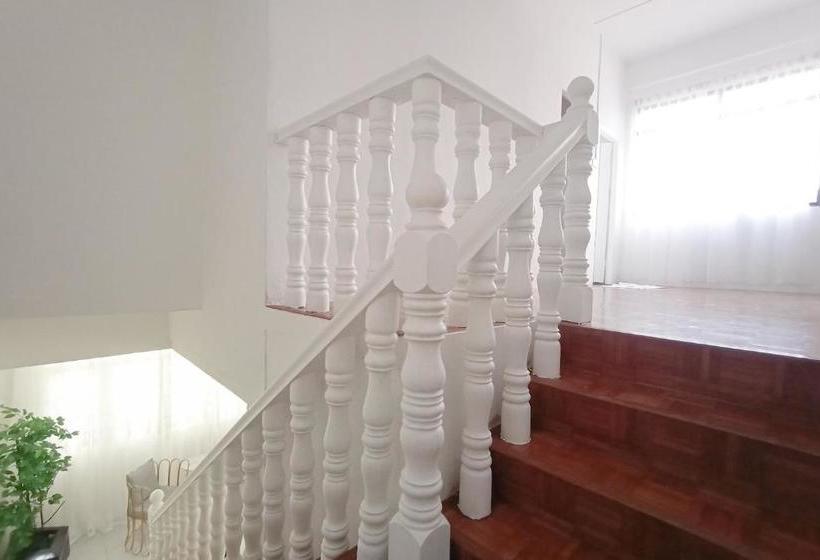 Szálloda Sibu Wedding Homestay2u婚礼主题民宿@delta Mall