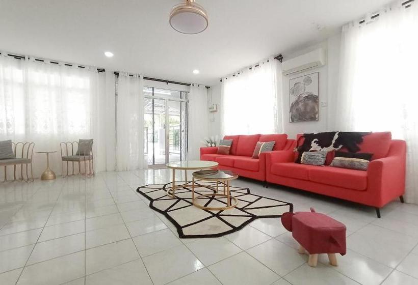 Szálloda Sibu Wedding Homestay2u婚礼主题民宿@delta Mall