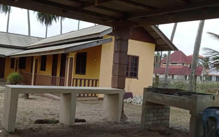 فندق Bayu Beach Chalet Pcb