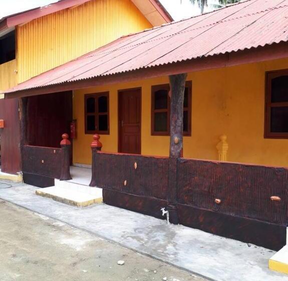 فندق Bayu Beach Chalet Pcb