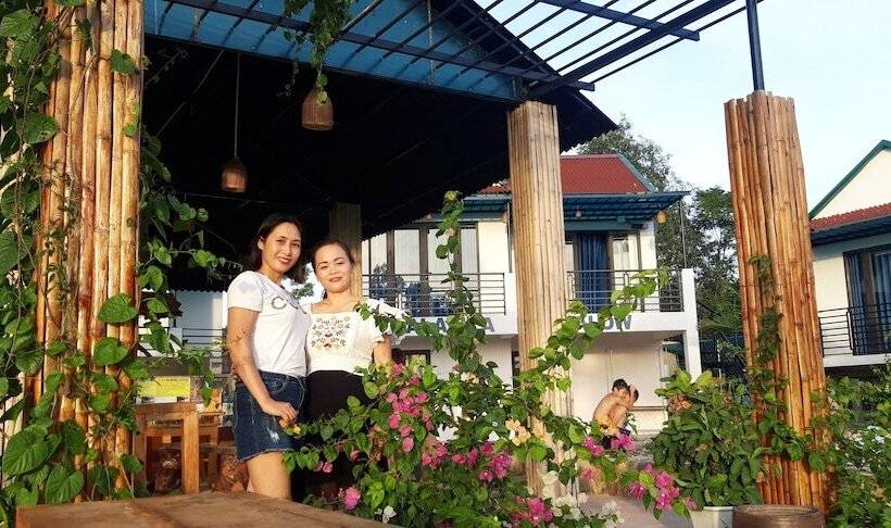 هتل Palafita Bungalow