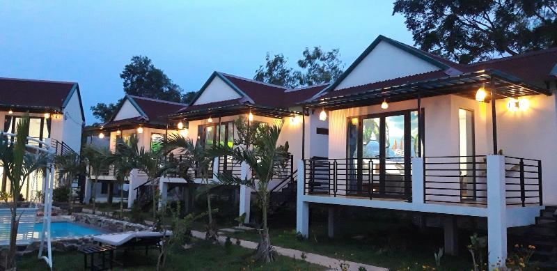 هتل Palafita Bungalow