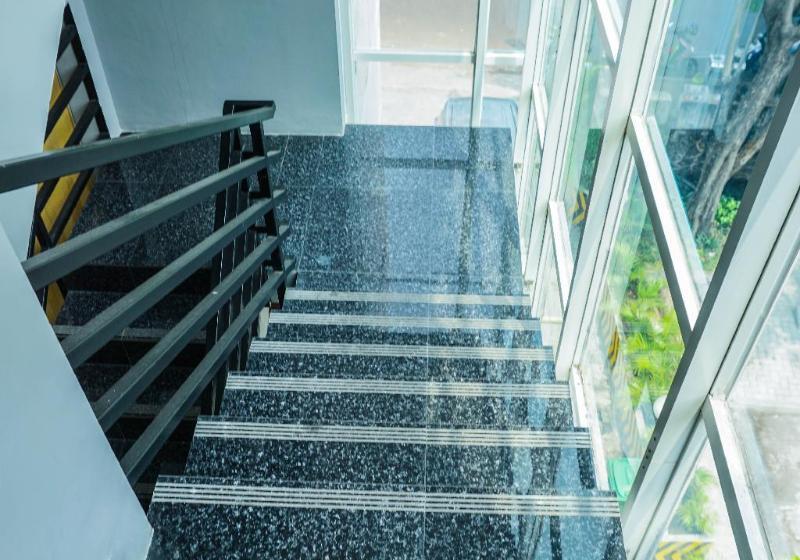 ホテル Pantes Simpang Lima Semarang