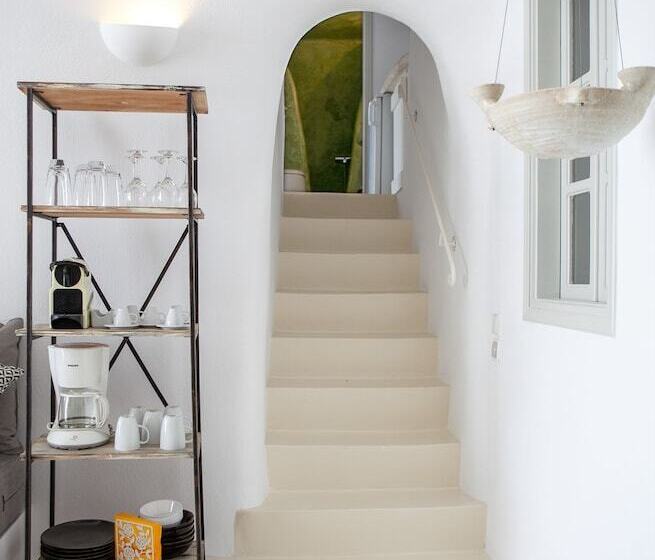 בית מלון כפרי Radiant Santorini