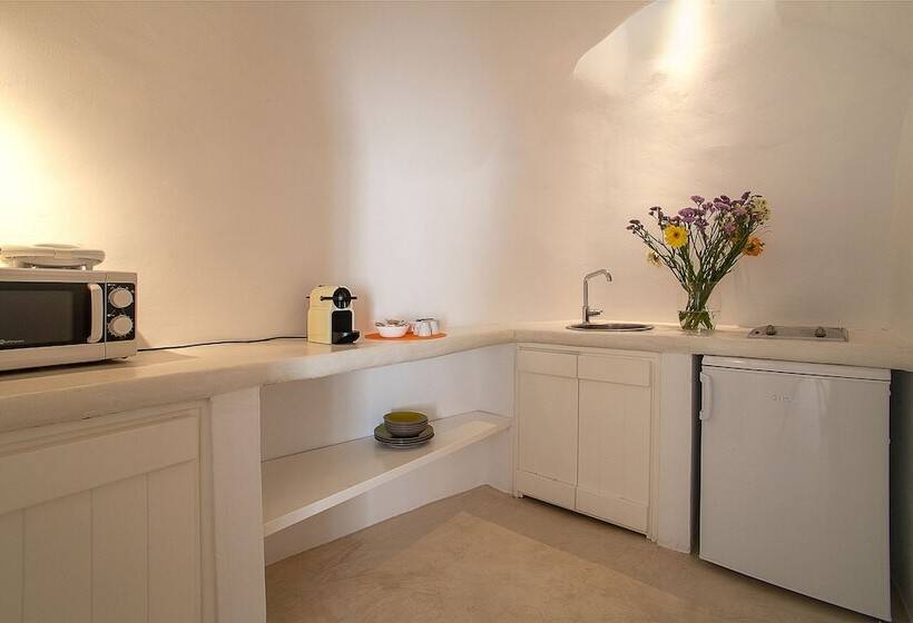 בית מלון כפרי Radiant Santorini