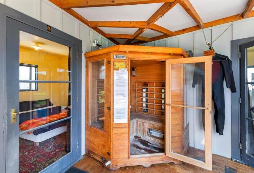 호텔 Raglan Backpackers