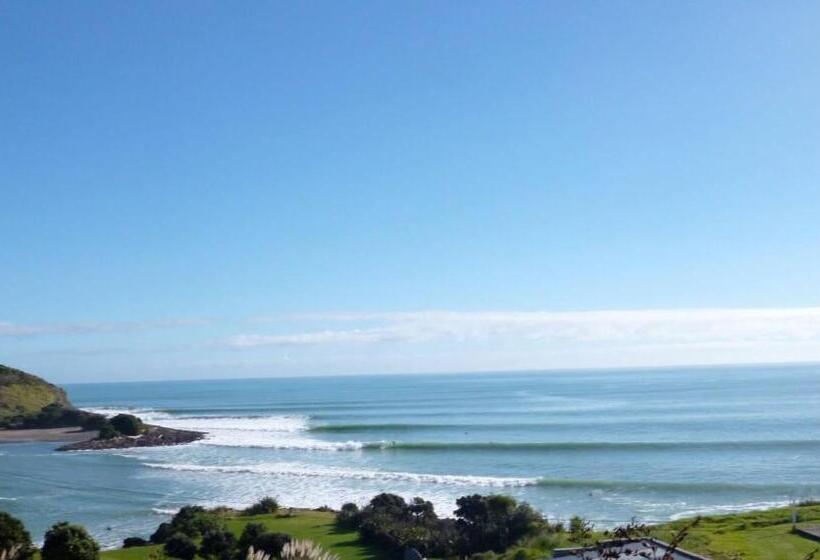 호텔 Raglan Backpackers